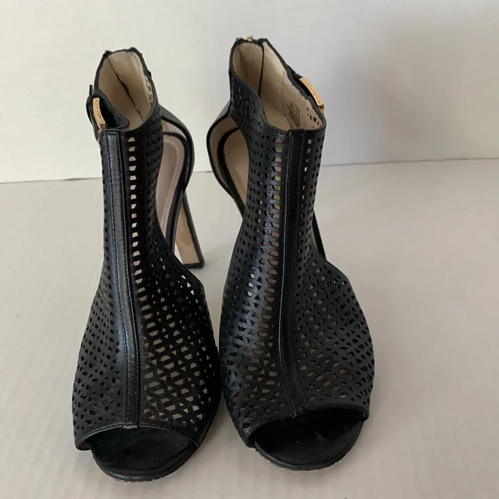 Louise et Cie leather Lo-Olivia2 sandal, black, 4 inch heel, size 8.5